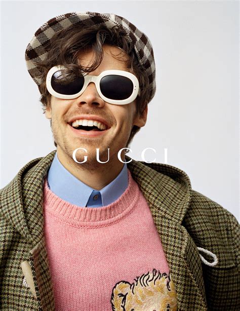 guanti gucci harry styles|harry styles gucci brand.